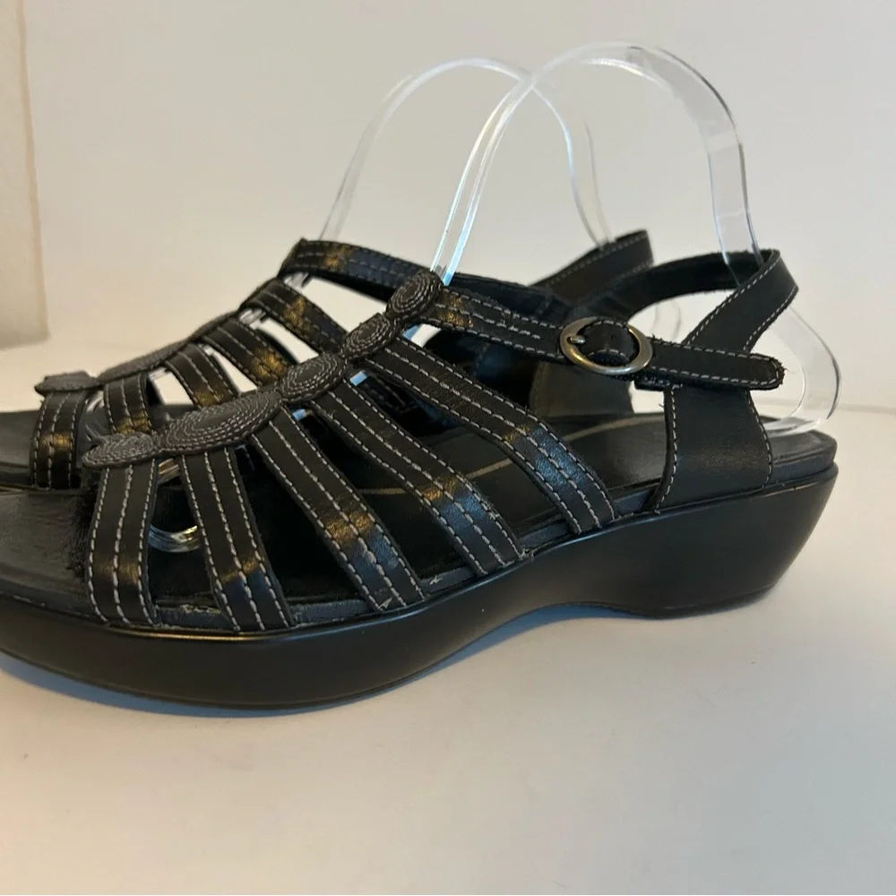 Dansko Drea genuine leather black strappy sandals size 10.5 EU 41
